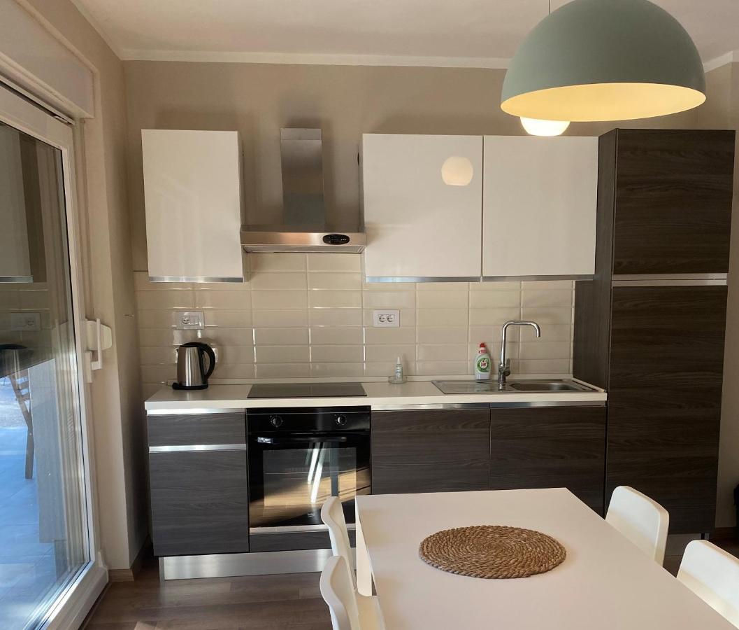 M Plus Residence Pinezići Dış mekan fotoğraf