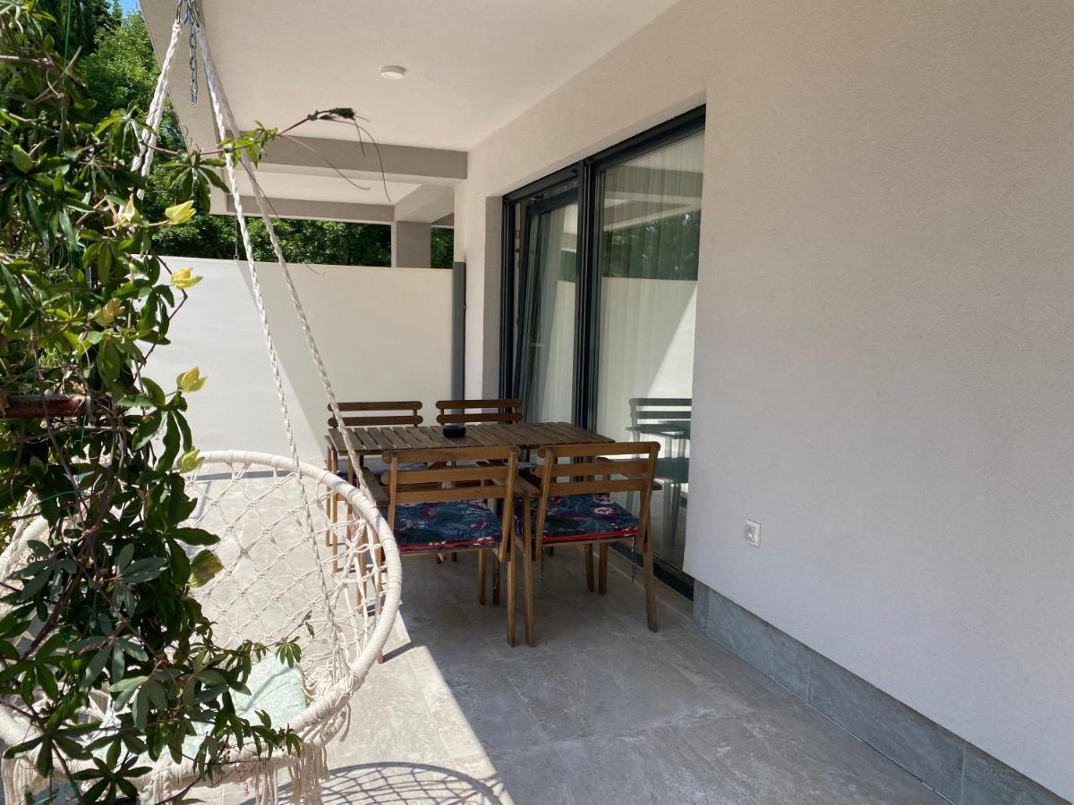 M Plus Residence Pinezići Dış mekan fotoğraf